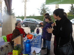L'atelier crème pour les mains au beurre de karité, un franc succès <a style='color: #fff;' href='/uploaded/photo/-516a9d530b6de.jpg'>(Télécharger)</a>