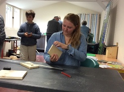  <a style='color: #fff;' href='/uploaded/photo/atelier-nichoirs-du-7-oct-2017-59db24798dbf3.jpg'>(Télécharger)</a>