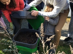  <a style='color: #fff;' href='/uploaded/photo/initiation-au-compost-58d91ce36d3bd.jpg'>(Télécharger)</a>