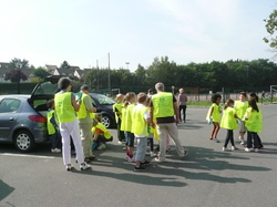  <a style='color: #fff;' href='/uploaded/photo/leclerc-nettoyons-la-nature-2013-52459193524b4.jpg'>(Télécharger)</a>