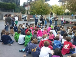  <a style='color: #fff;' href='/uploaded/photo/pose-des-nichoirs-a-l-ecole-525430e17b7ad.jpg'>(Télécharger)</a>