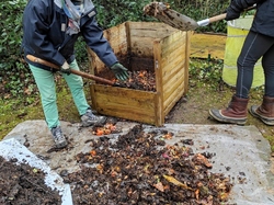  <a style='color: #fff;' href='/uploaded/photo/tous-au-compost-2021-6069c60bcaad0.jpg'>(Télécharger)</a>